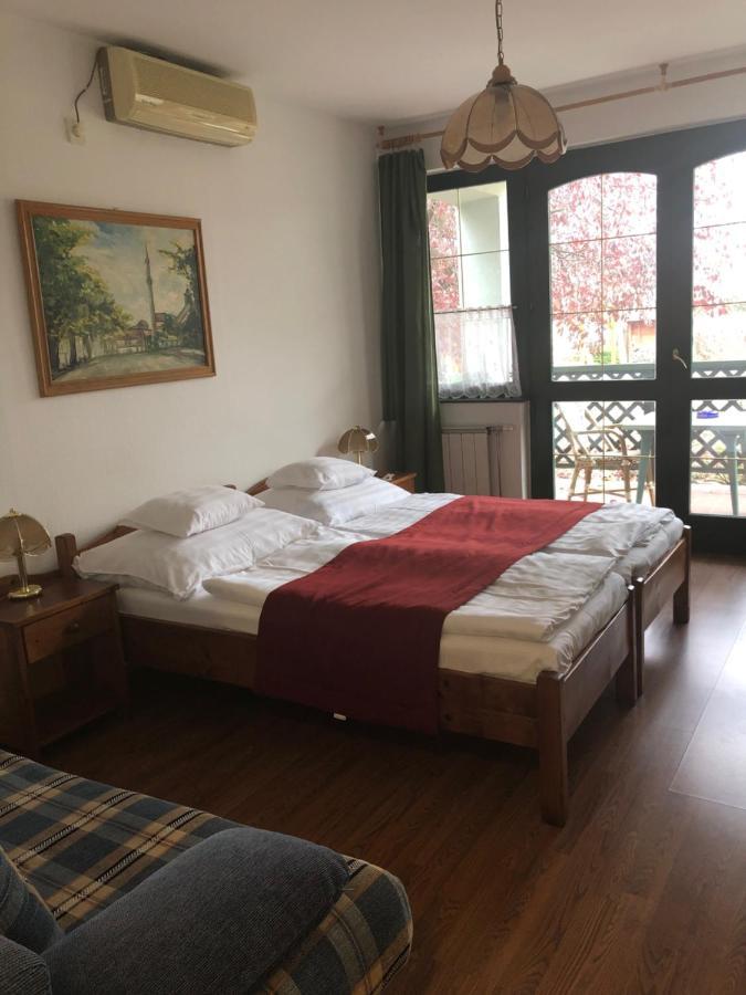 Bacchus Panzio Bed and Breakfast Έγκερ Εξωτερικό φωτογραφία