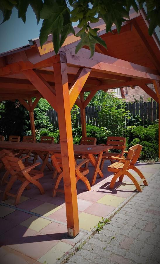 Bacchus Panzio Bed and Breakfast Έγκερ Εξωτερικό φωτογραφία