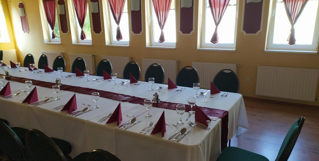 Bacchus Panzio Bed and Breakfast Έγκερ Εξωτερικό φωτογραφία