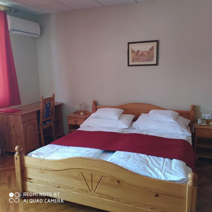 Bacchus Panzio Bed and Breakfast Έγκερ Εξωτερικό φωτογραφία
