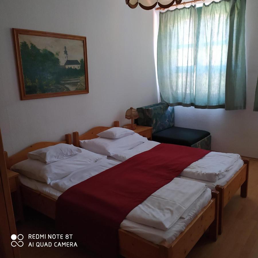 Bacchus Panzio Bed and Breakfast Έγκερ Εξωτερικό φωτογραφία