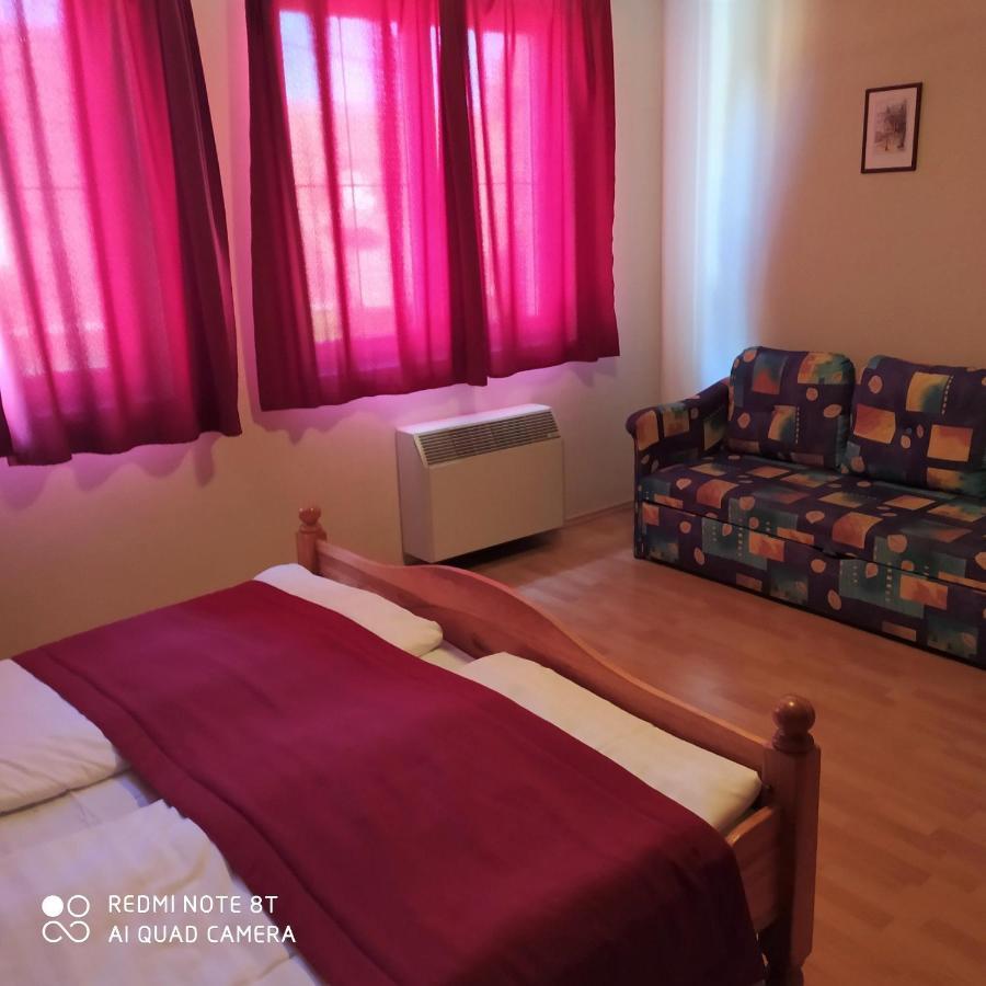 Bacchus Panzio Bed and Breakfast Έγκερ Εξωτερικό φωτογραφία